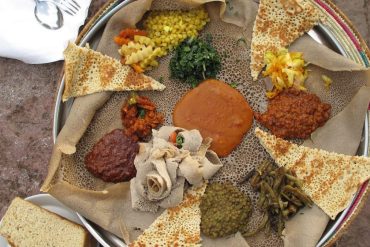 vegan ethiopian food, ethiopian food, fasting food, yetsom beyaynetu, ethiopian